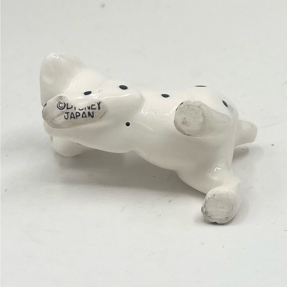 Vintage Disney Japan 101 Dalmatian Figurine Puppy Dog Ceramic 2.5” - Picture 4 of 4